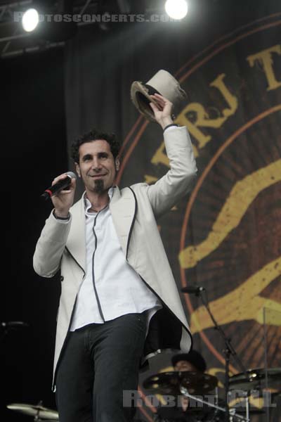 SERJ TANKIAN - 2008-08-28 - SAINT CLOUD - Domaine National - Grande Scene - 